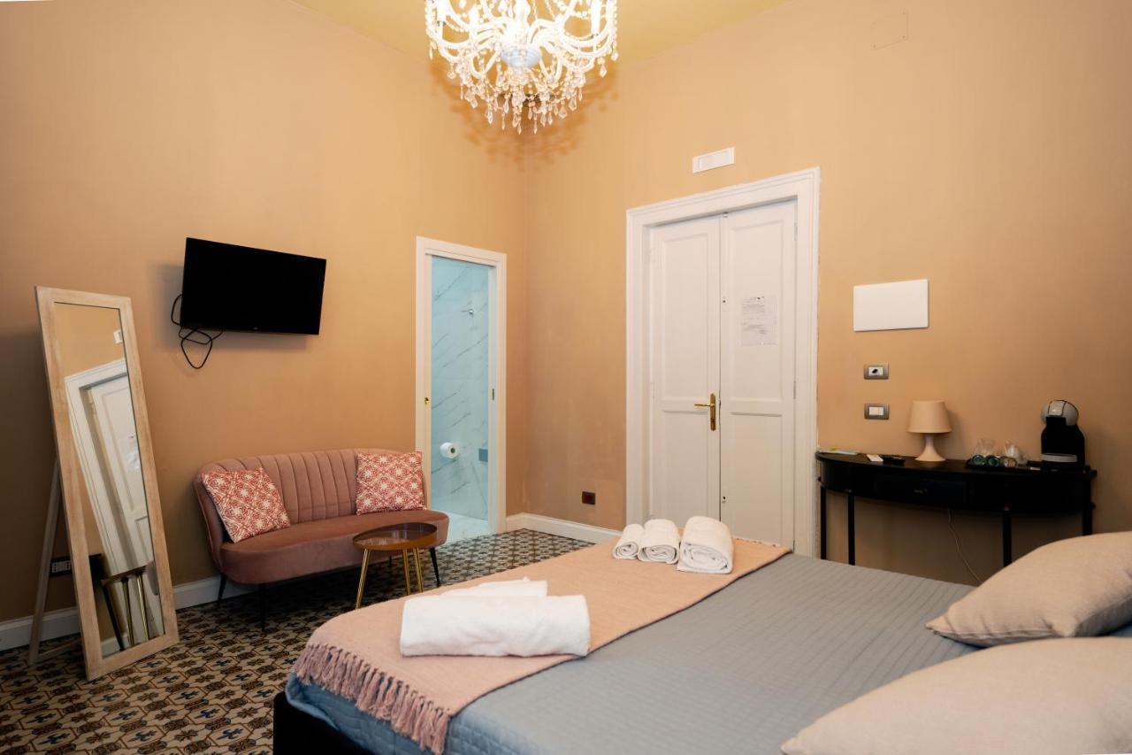 Antica Dimora Deluxe Bed & Breakfast Napoli Exterior foto